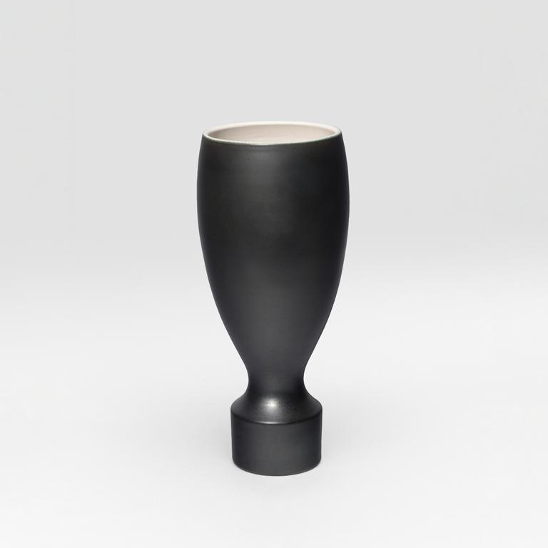 Catalogue raisonné, Pol Chambost, Vase coupe (noir). Modèle 2059 — 1956