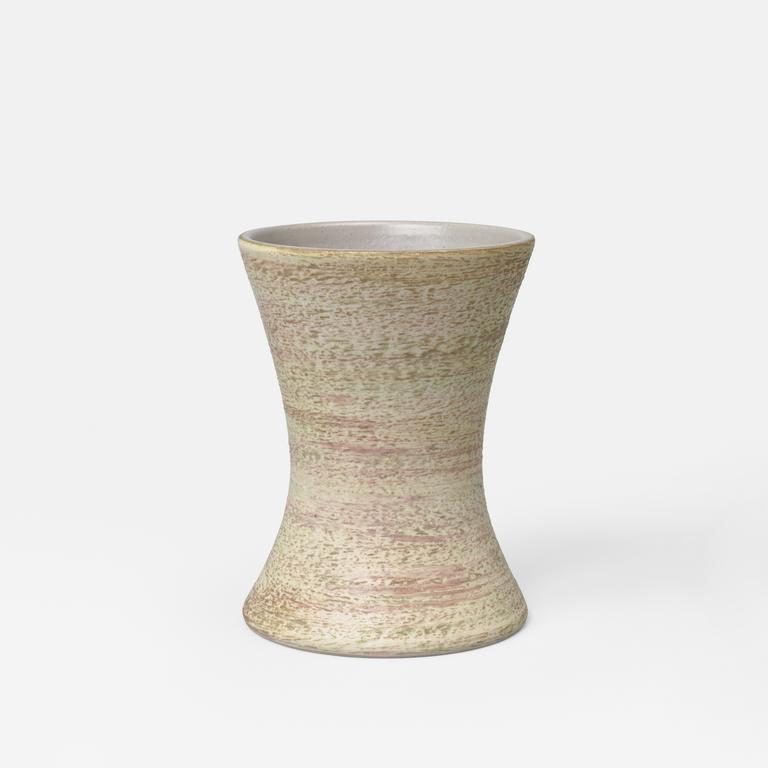 Catalogue raisonné, Pol Chambost, Vase diabolo (vert brun gris). Modèle 1047 A — 1954