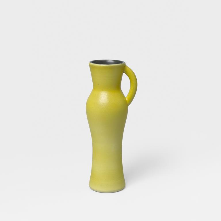 Catalogue raisonné, Pol Chambost, Vase pichet (jaune). Modèle 1017 — 