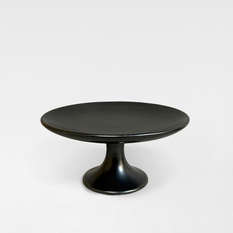 Catalogue raisonné, Pol Chambost, Coupe présentoir sur pied (noir). Modèle 1243 — 1961