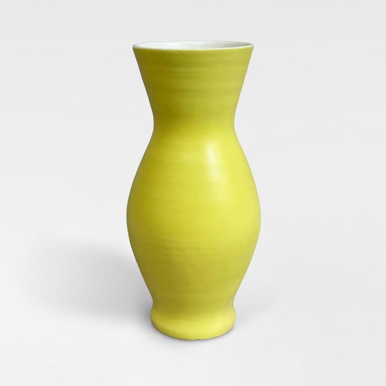 Catalogue raisonné, Pol Chambost, Vase (jaune blanc). Modèle 809 B — 1953
