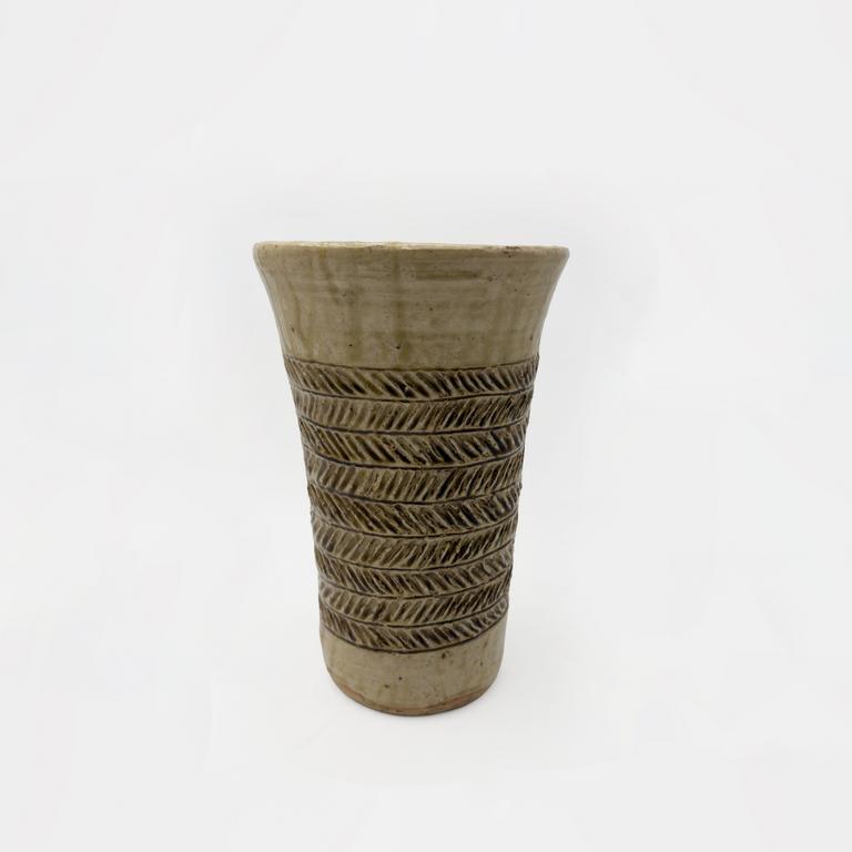 Catalogue raisonné, Jean & Jacqueline Lerat, Corolle avec 9 bandes d'incisions, 1944