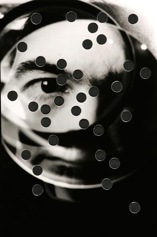 Catalogue raisonné, Henri Foucault, Autoportrait aux deux loupes. 2000