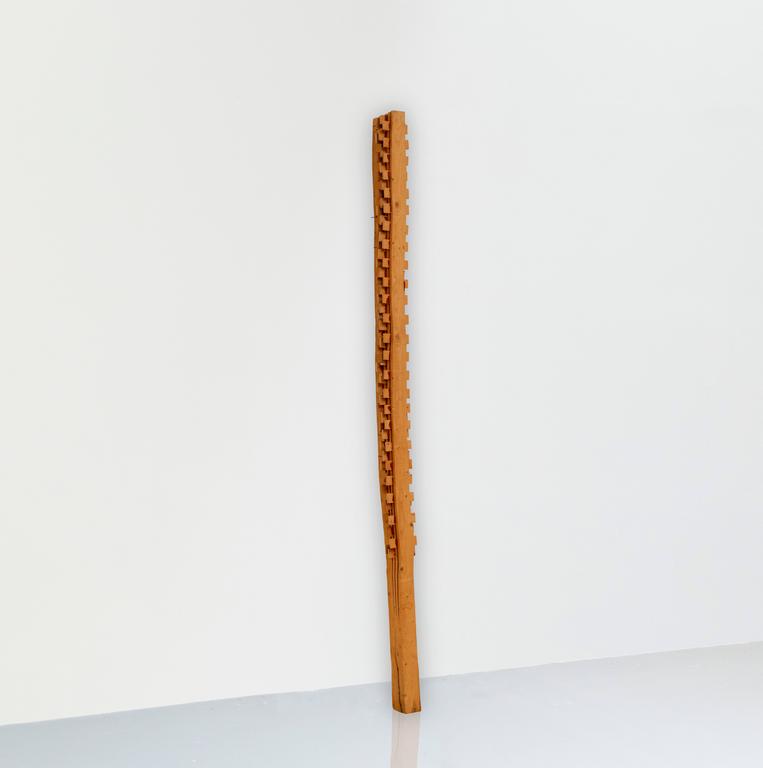 Catalogue raisonné, Toni Grand, Sec, équarri, refentes partielles - collé avec entretoises, 1973