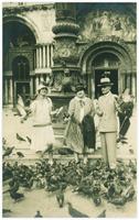 Photo Daria avec ses parents en voyage en Italie (Venise) autour de 1925