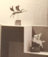 Amazone et cheval par dessus les frontières Photo exposition Marthe Nochy 1970 