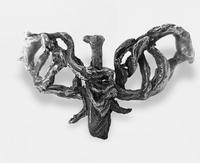 Aigle (1) Broche incurvée avec 2 œillets de côté