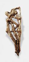 Broche érotique, trois personnges enlacés, bronze doré L=8 cm 