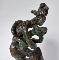 Deux êtres enlacés (2) 