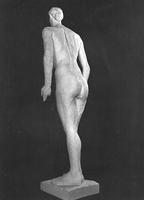 Femme debout, corps incliné, vue de dos, 