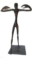Harpie (1) bronze vert H=83cm (2) corps de femme, ses mains sont comme des pinces de crabe