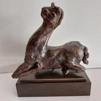 Lama (1) H=13 cm hors socle, bronze marron Socle bois et métal 