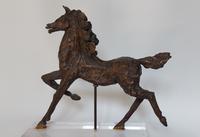 Pégase bronze marron H=30 cm deux 2 sabots collés et un axe central, socle plexiglass 