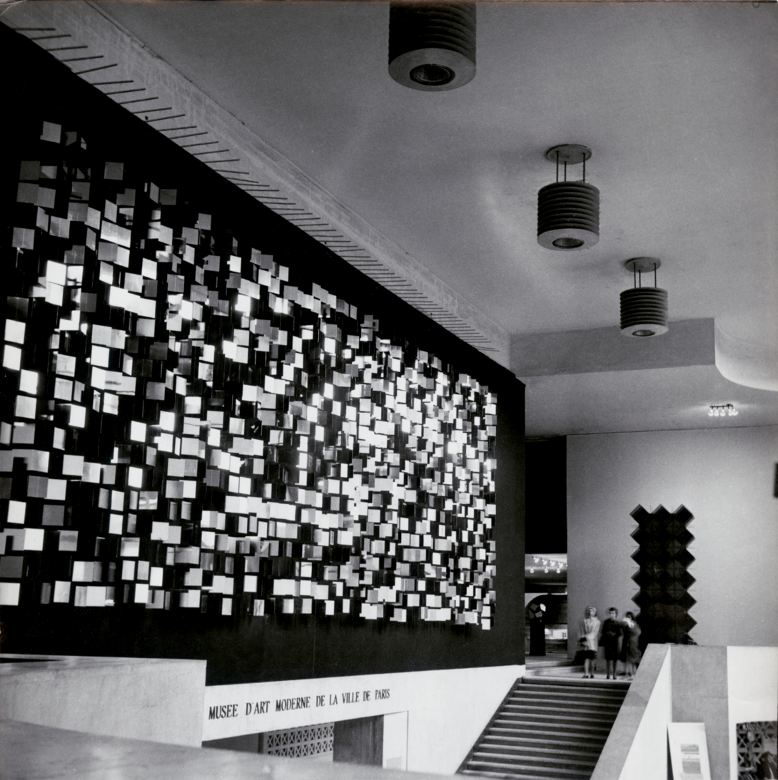 3e biennale de Paris, vue oeuvre Le Parc et Sobrino