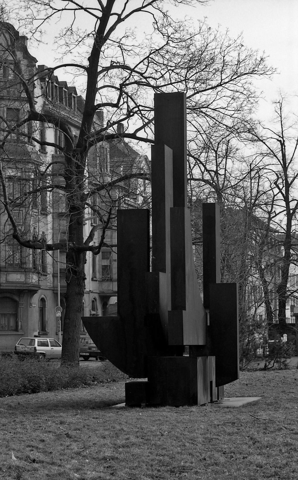 Marino di Teana Retrospective Saarland Museum Exterieur