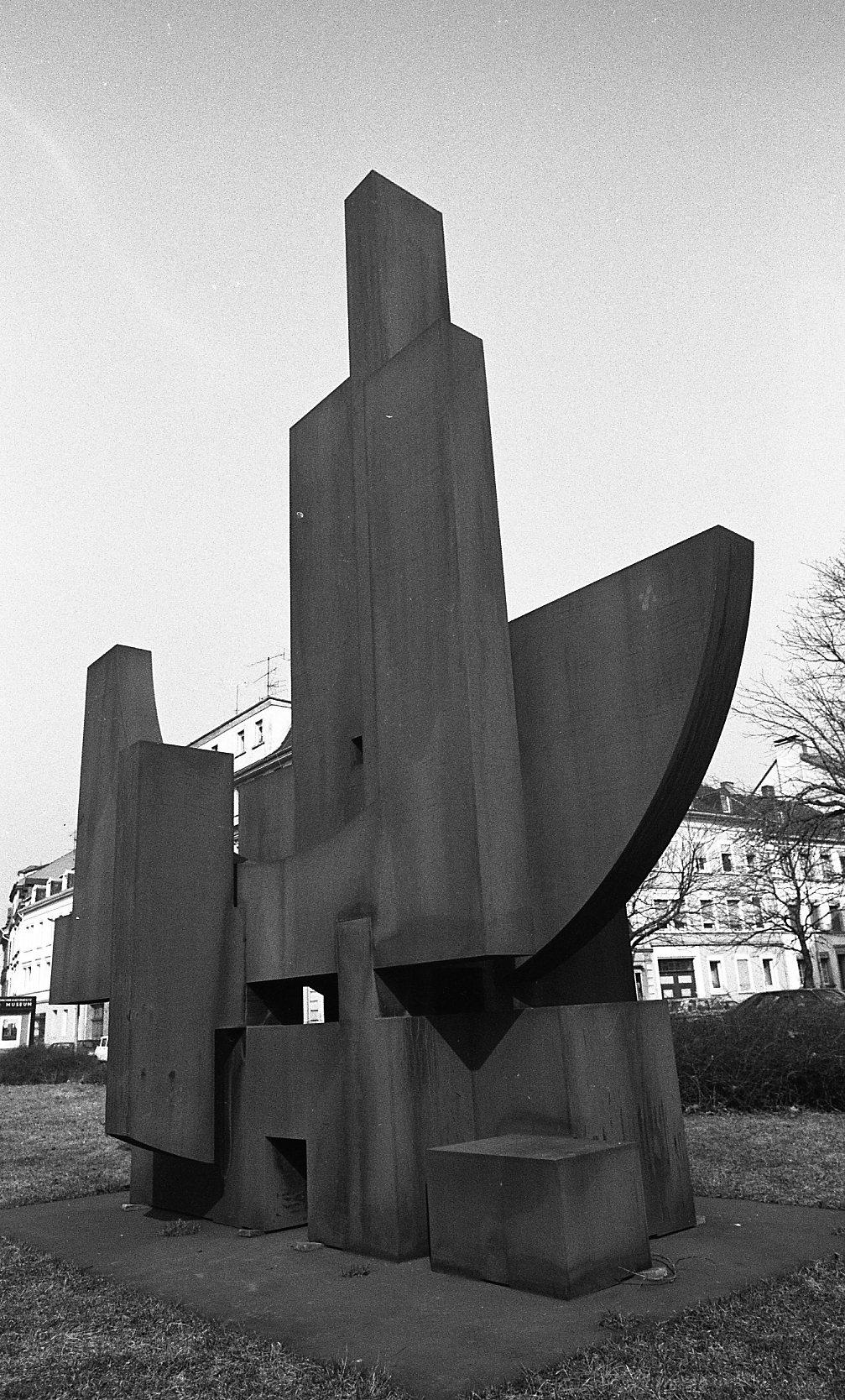 Marino di Teana Retrospective Saarland Museum Exterieur