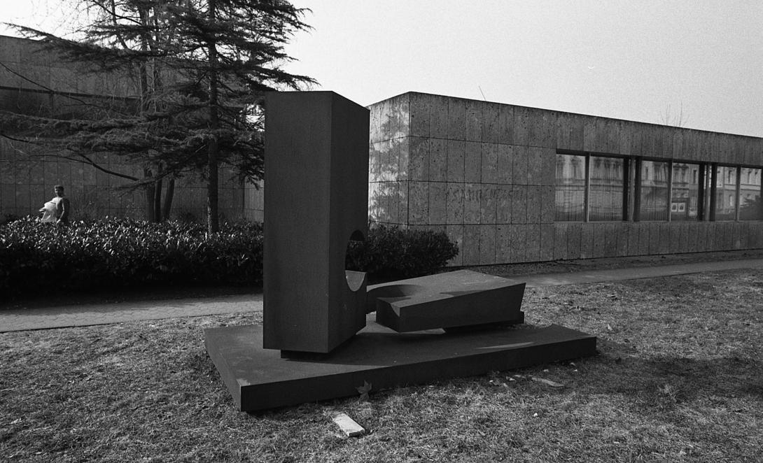 Marino di Teana Retrospective Saarland Museum Exterieur