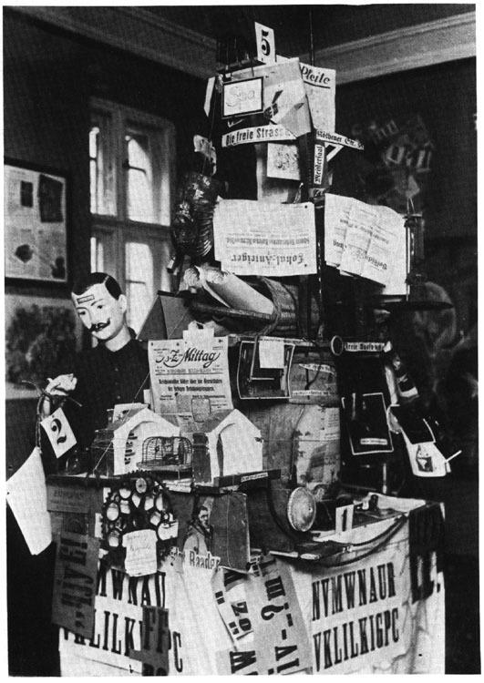 Johannes Baader, Das grosse Plasto-Dio-Dada-Drama, inauguration Première exposition internationale Dada, Otto Burchard Gallery, 30 Juin 1920, Berlin.