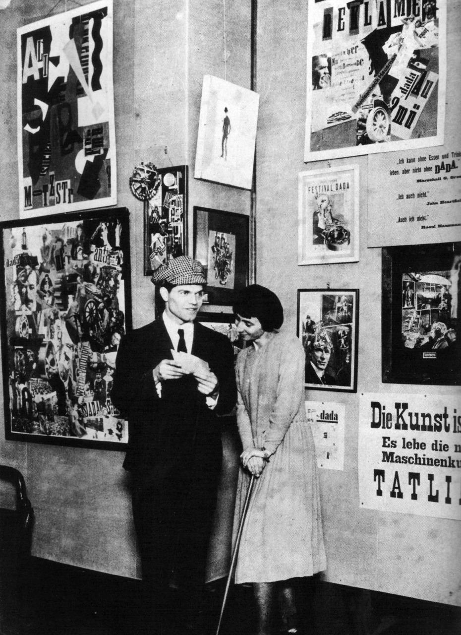 Raoul Hausmann et Hannah Höch, inauguration Première exposition internationale Dada, Otto Burchard Gallery, 30 Juin 1920, Berlin.