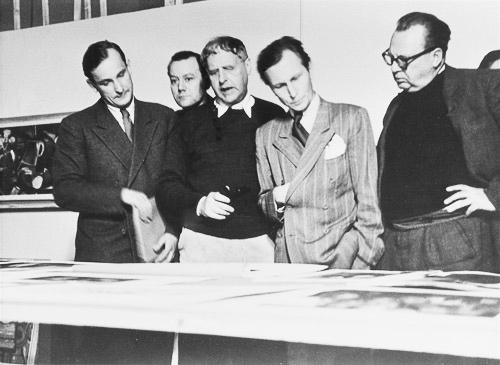 Jury, Central Collecting Point Munich, 1950, avec Werner Haftmann,Ernst Günter Troche, Ewald Mataré, Hans Konrad Röthel, Willi Baumeister